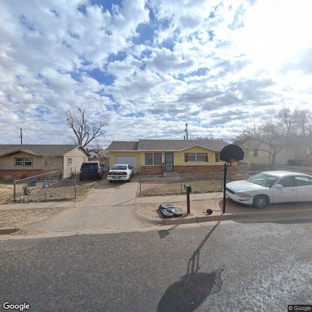 2904 Walnut St