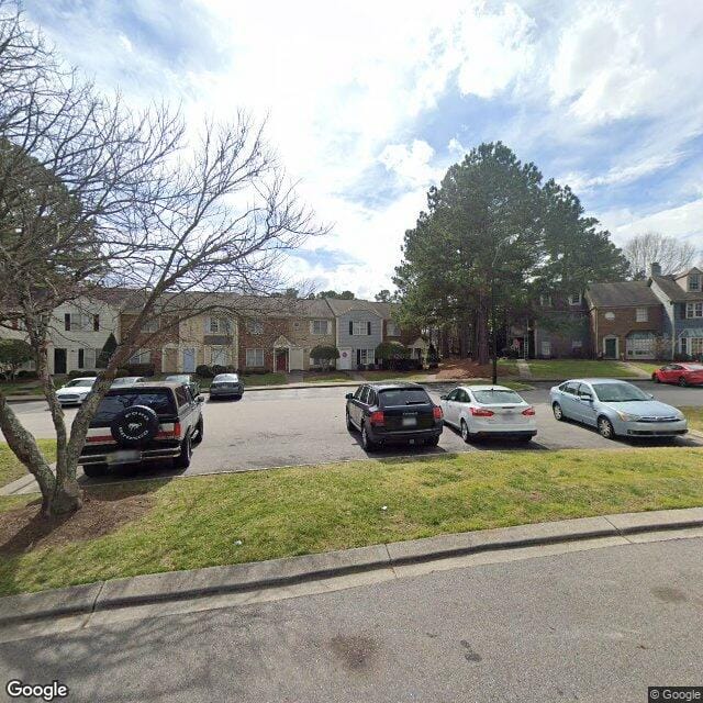 2913 Faversham Pl