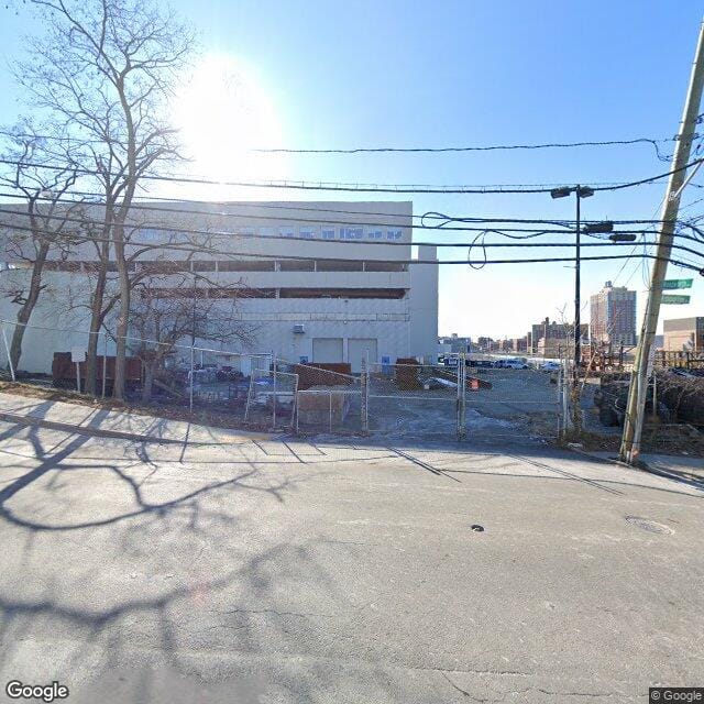 296 68 Woodworth Ave