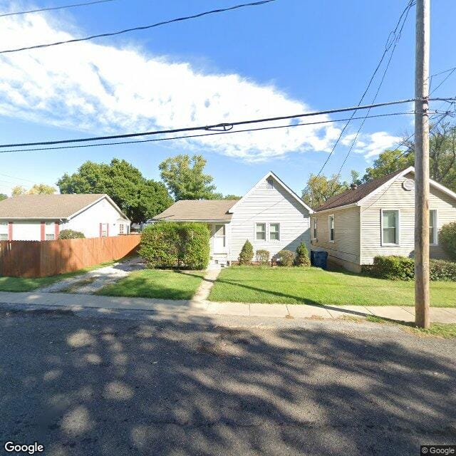 317 W Johnson St