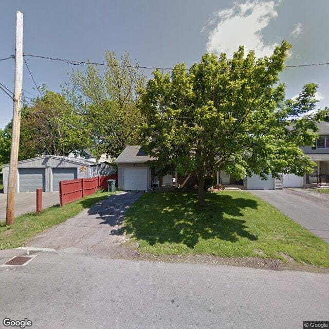 32 Bauer St