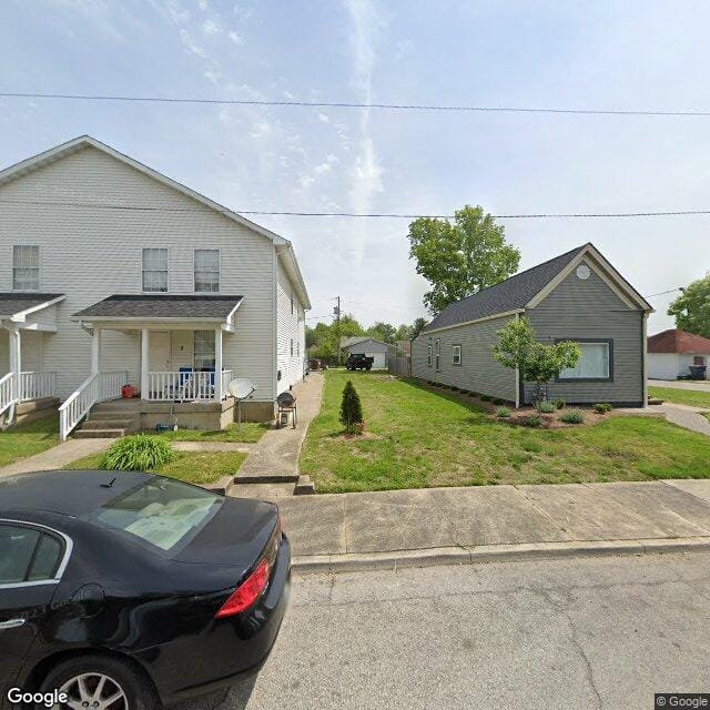 320 E 11th St