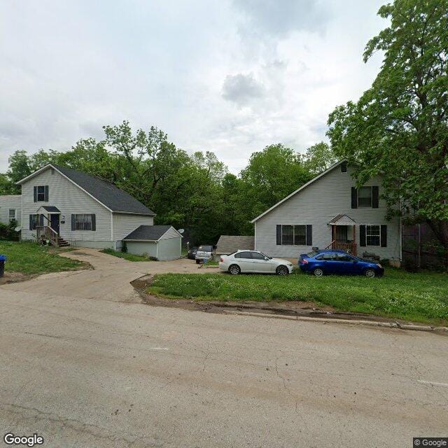 3864 66 E 59th St