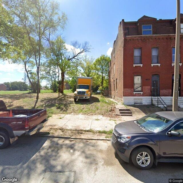 4025 N Florissant Ave