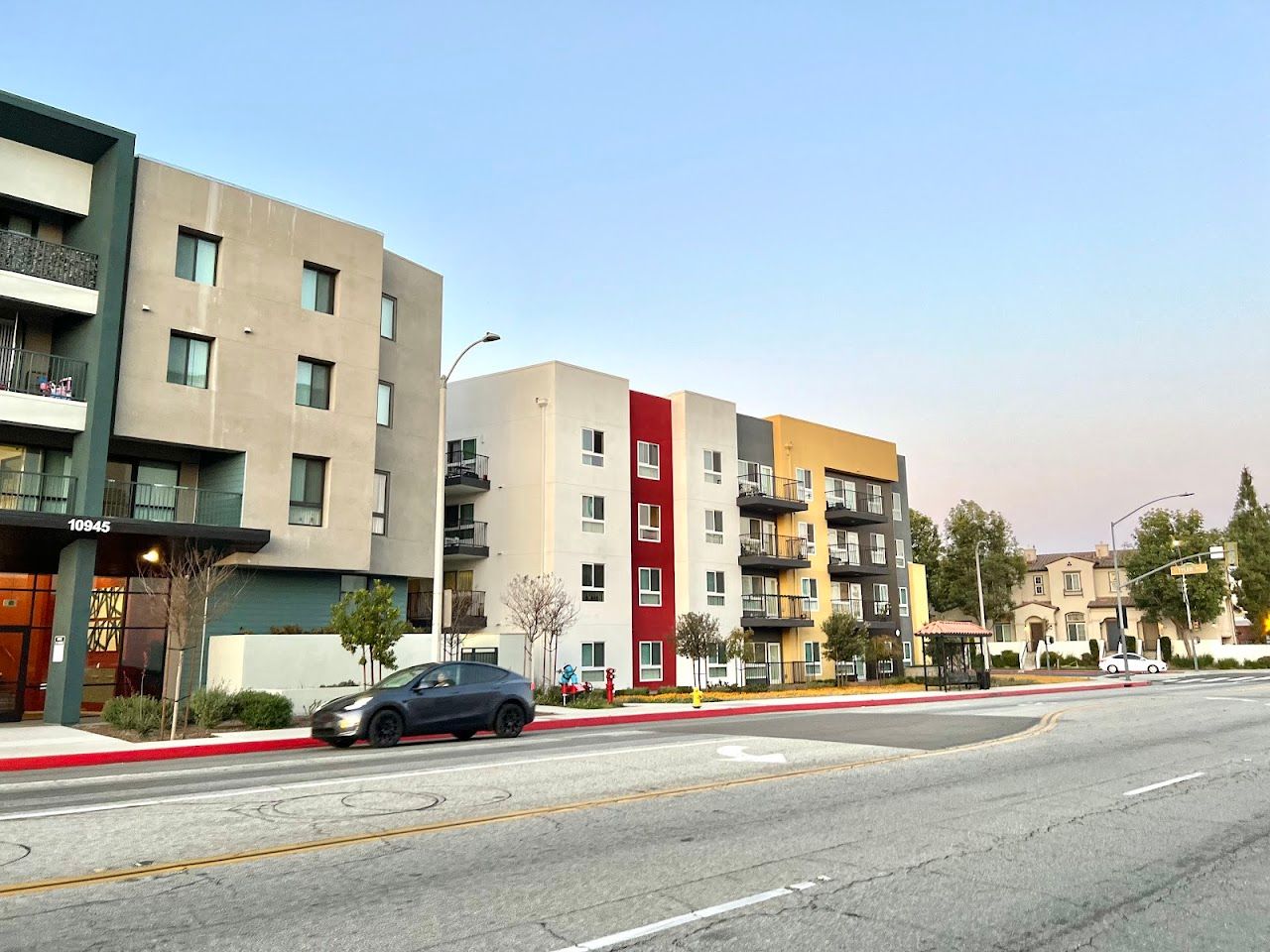 4127 4143 Rowland Ave