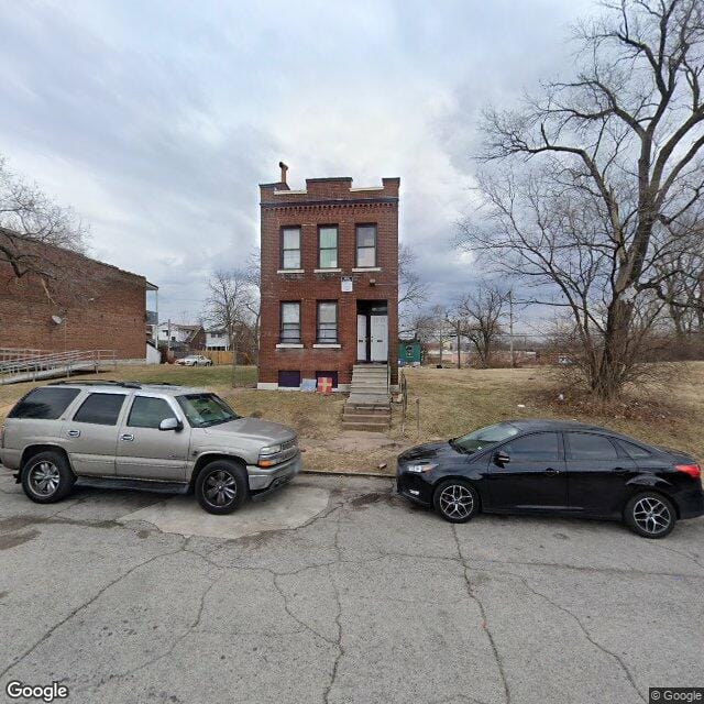 4240 John Ave