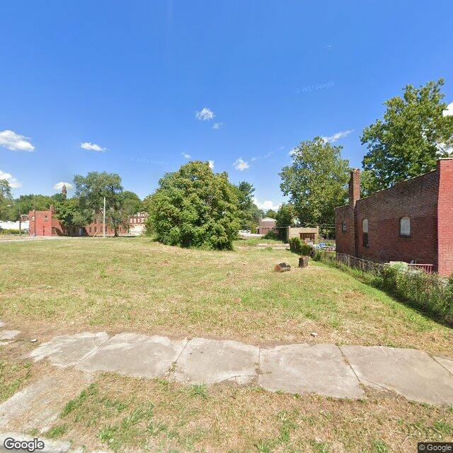 4254 56 North 21st