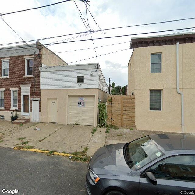 426 E Eleanor St