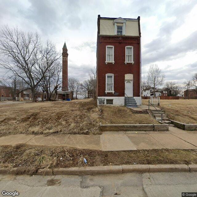 4430 N 19th St