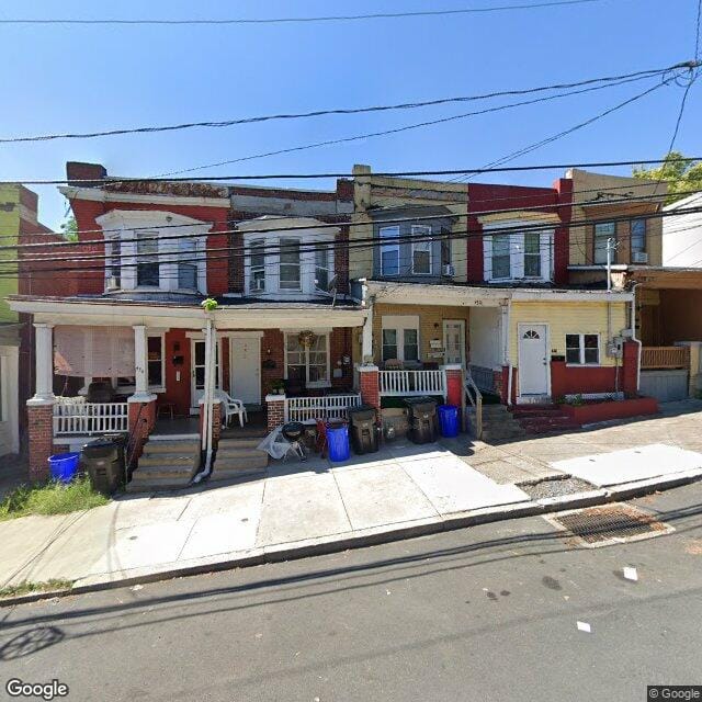450 Crescent St