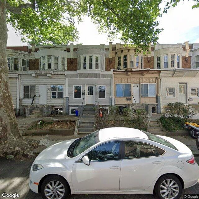 5036 N Hutchinson St