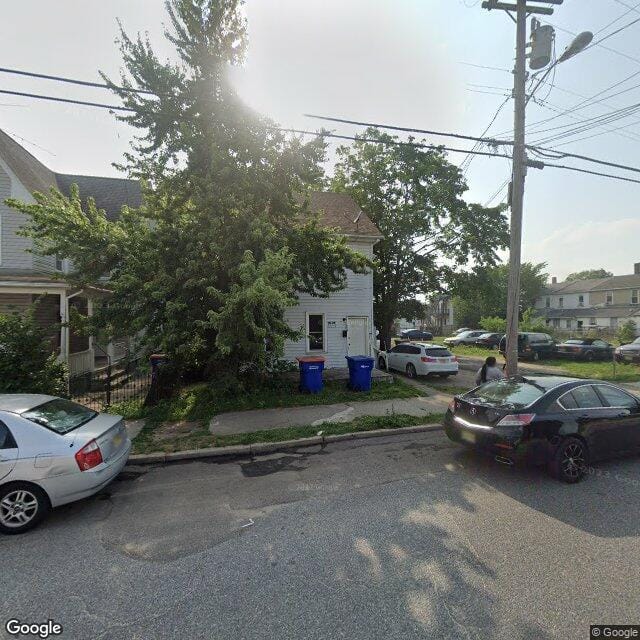 516 Dock Steet