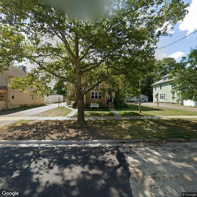 517 N Walnut St