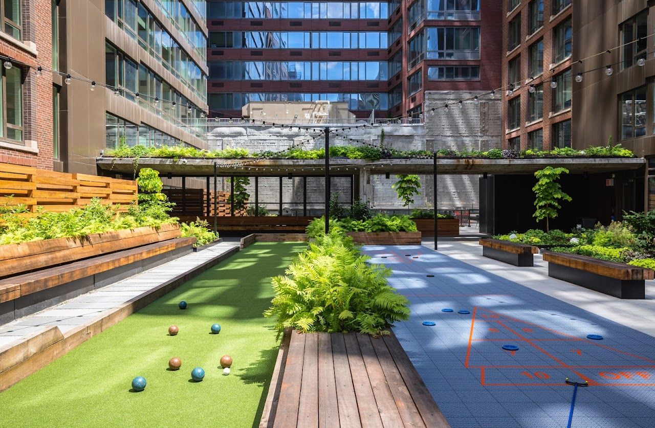 525 West 52nd Street Apartments