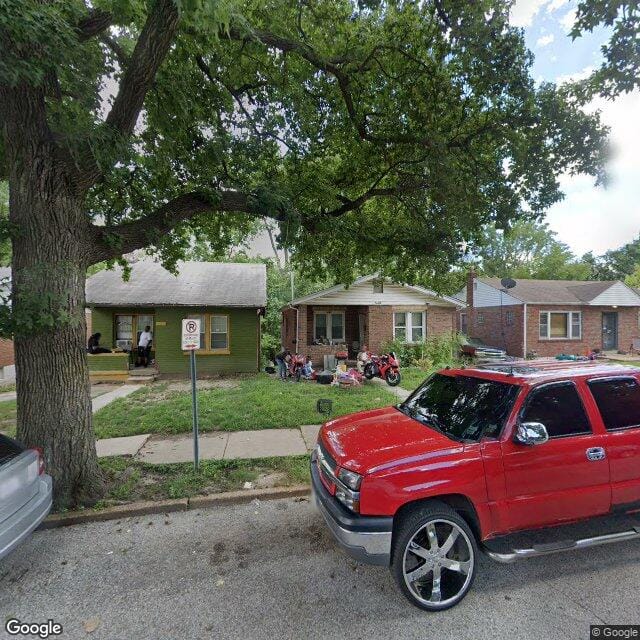 5570 Floy Ave