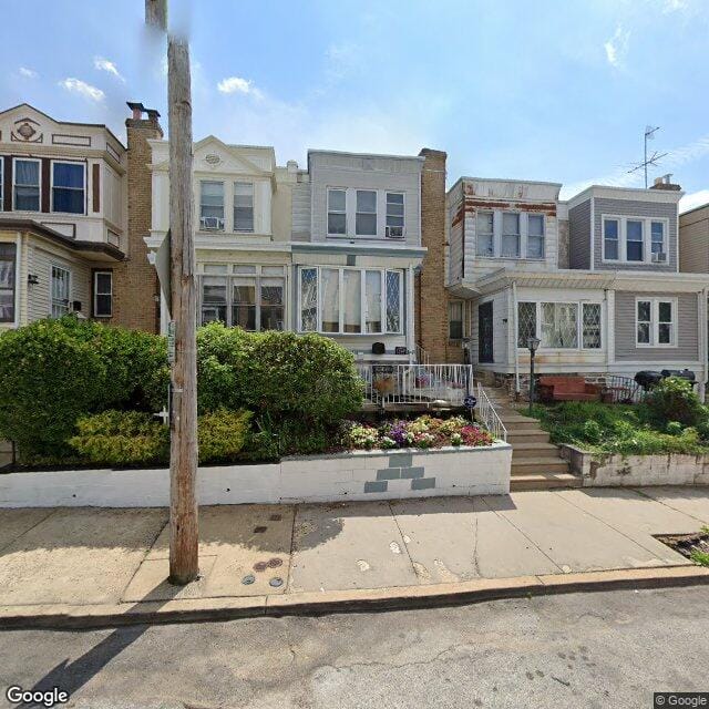 5620 N 11th St