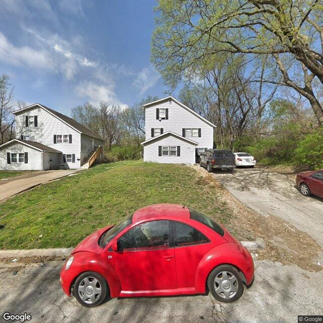 5722 Norton Ave