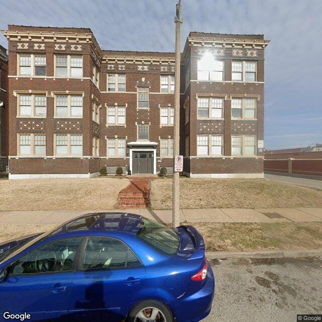 5855 Washington Blvd