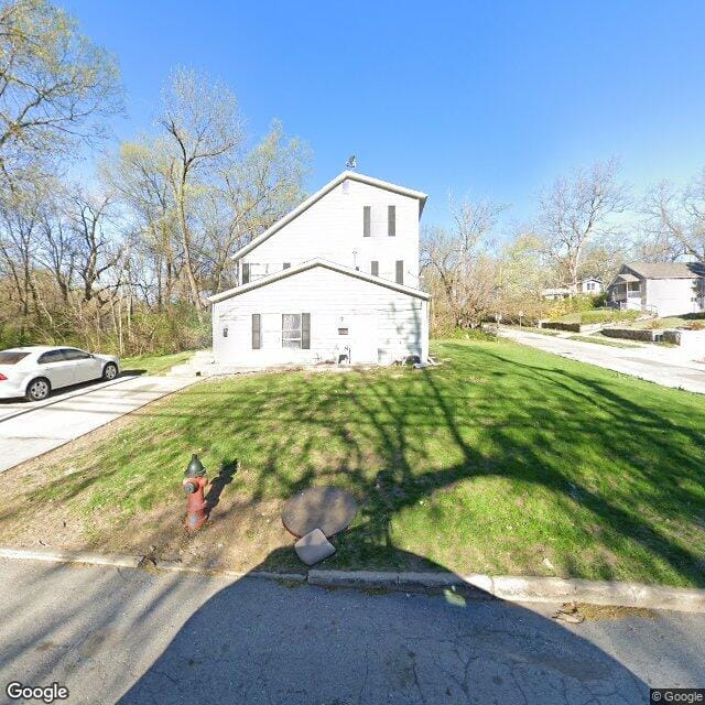6000 Jackson Ave