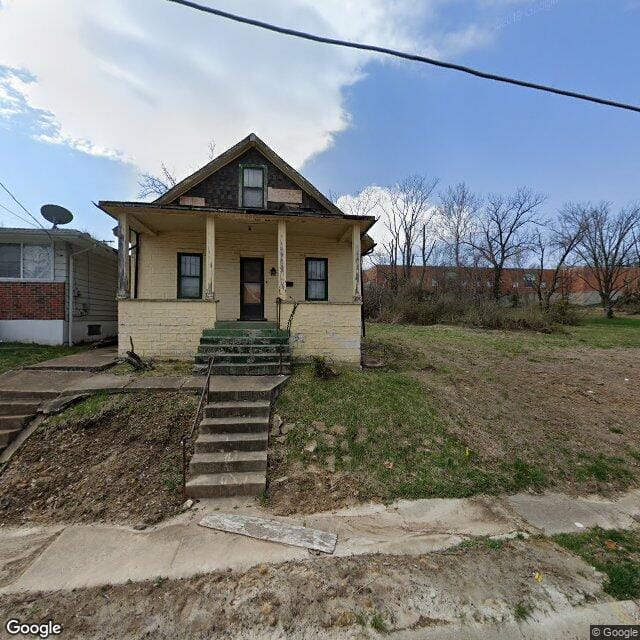 6106 St Paul Pl