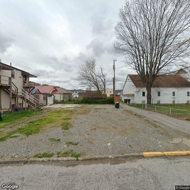 611 Garrett St Apts