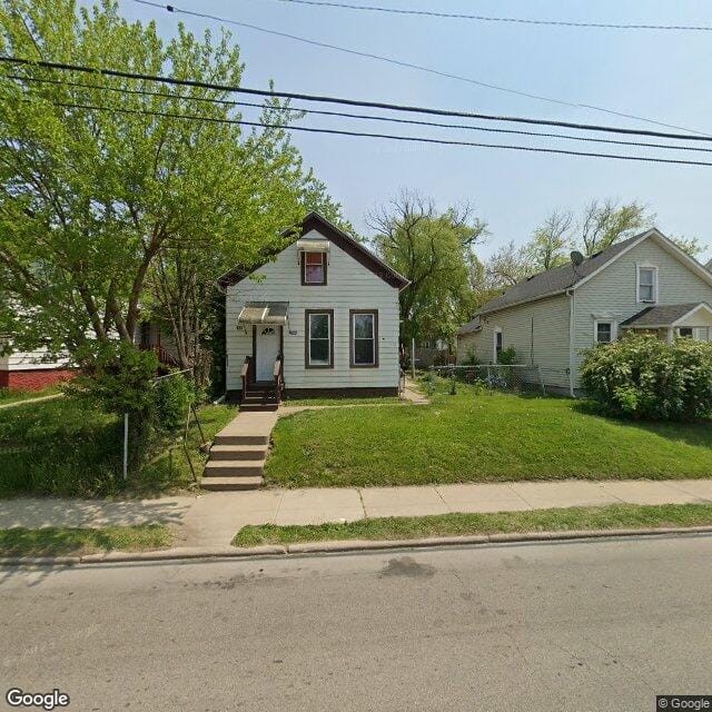623 N Memorial Dr