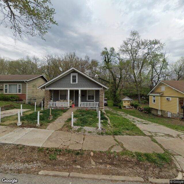 6733 Askew Ave