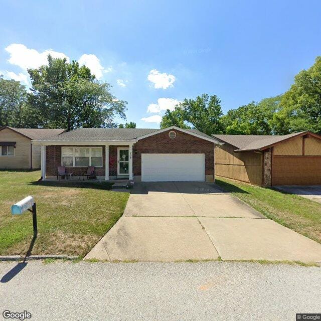 704 Fernwood Ter
