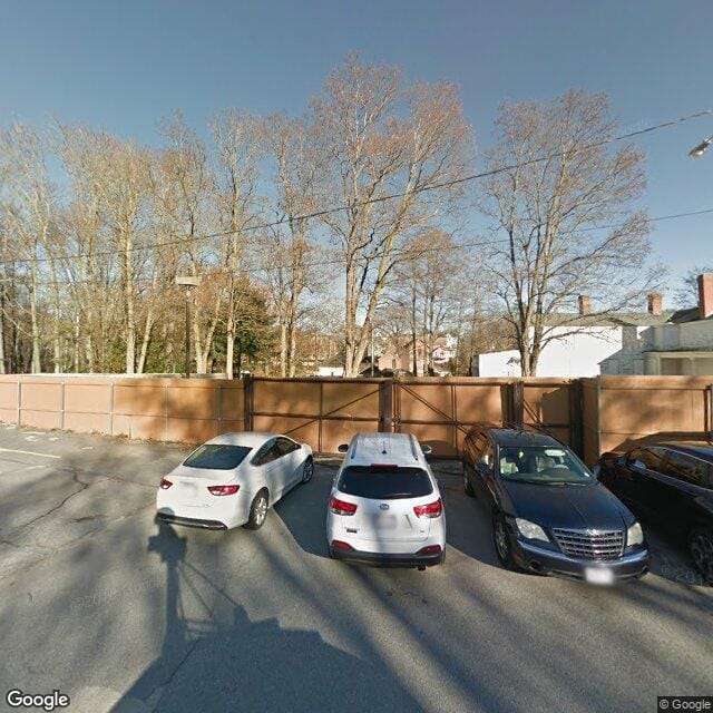 733 Broadway St
