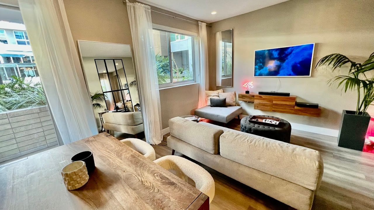 7424 Santa Monica Blvd