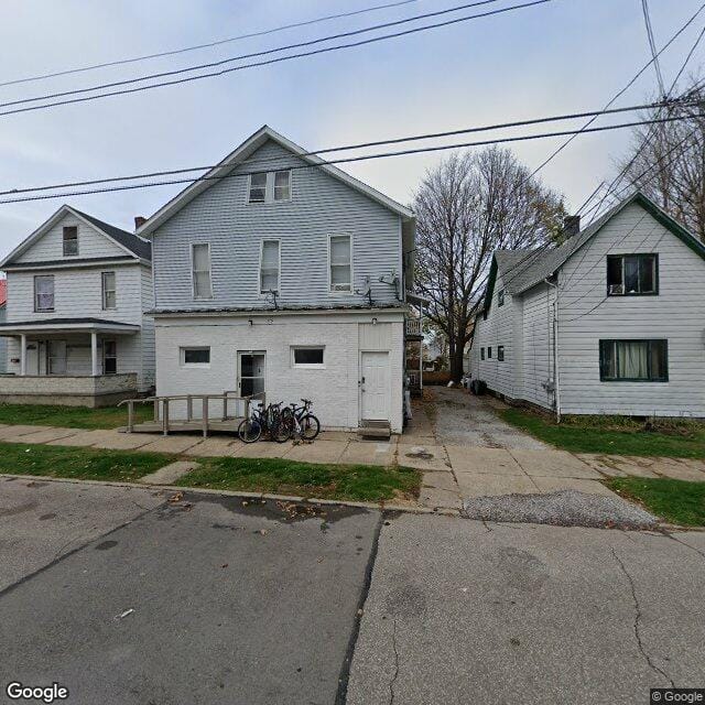 746 E 22nd St