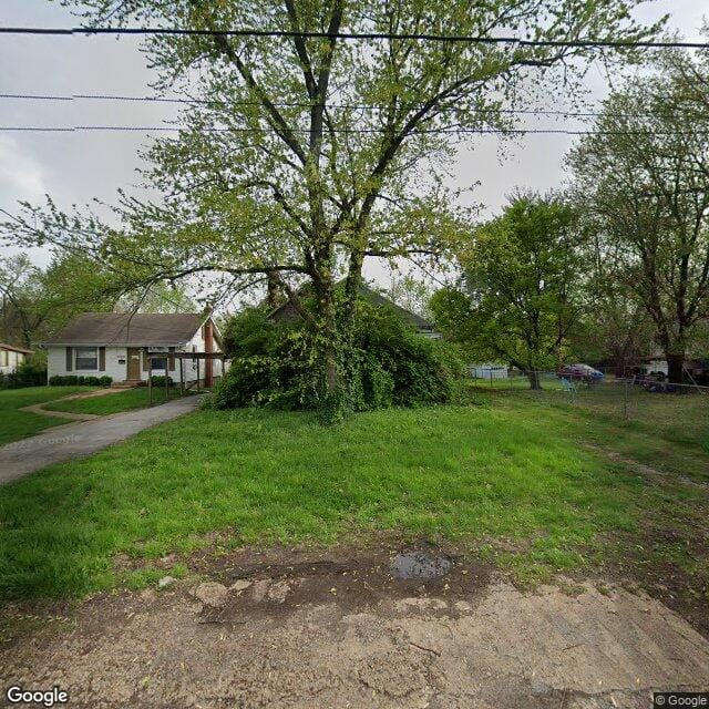 8104 Ellerton Ave