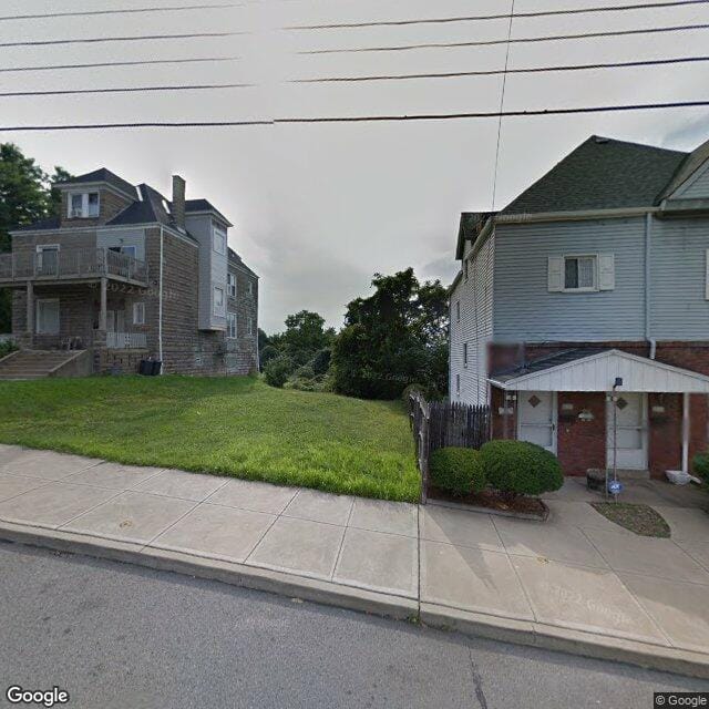 814 Huey St