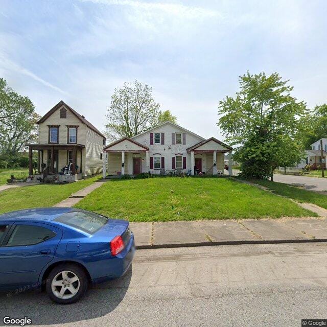 821 23 W Market