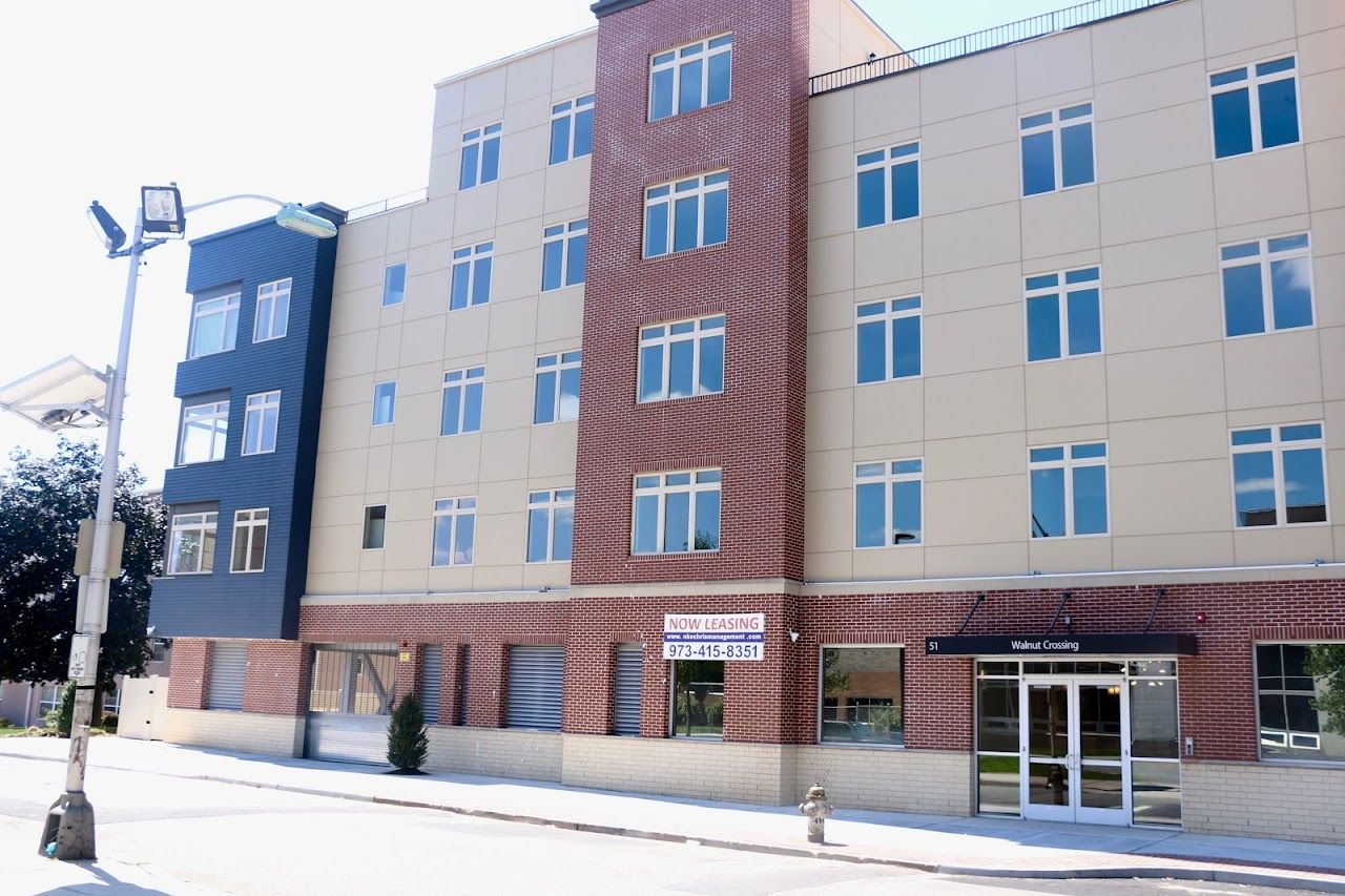83 N Walnut St
