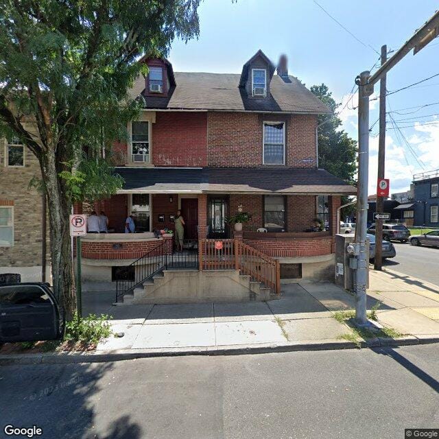 848 W Walnut St