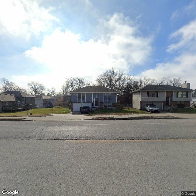 8915 E 87th St