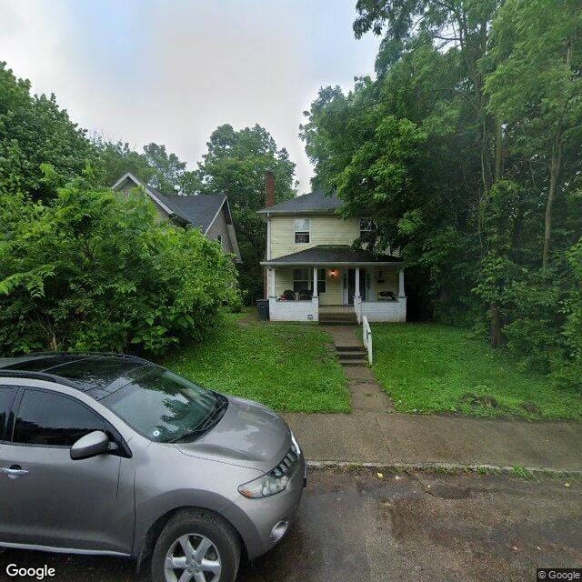 955 57 W 32nd Street