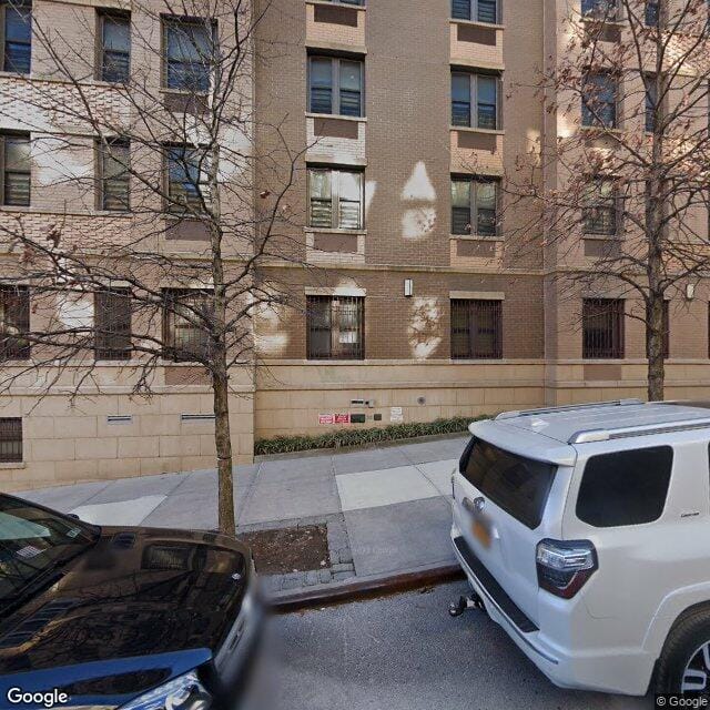 986 East 181st St Apts
