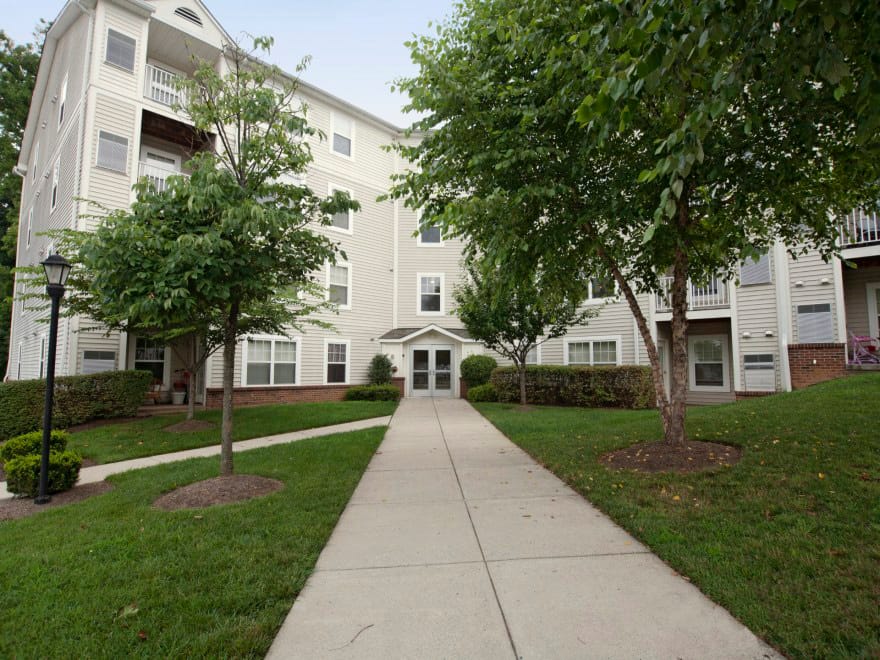 Airpark Apts
