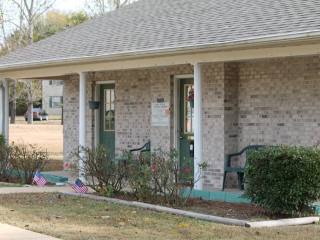 Alex Place Apts