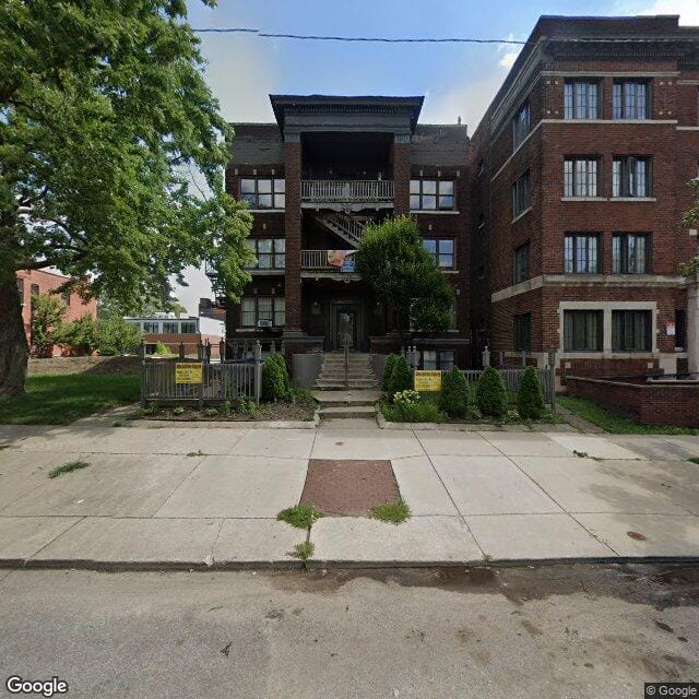 Alexandrine Square Apts
