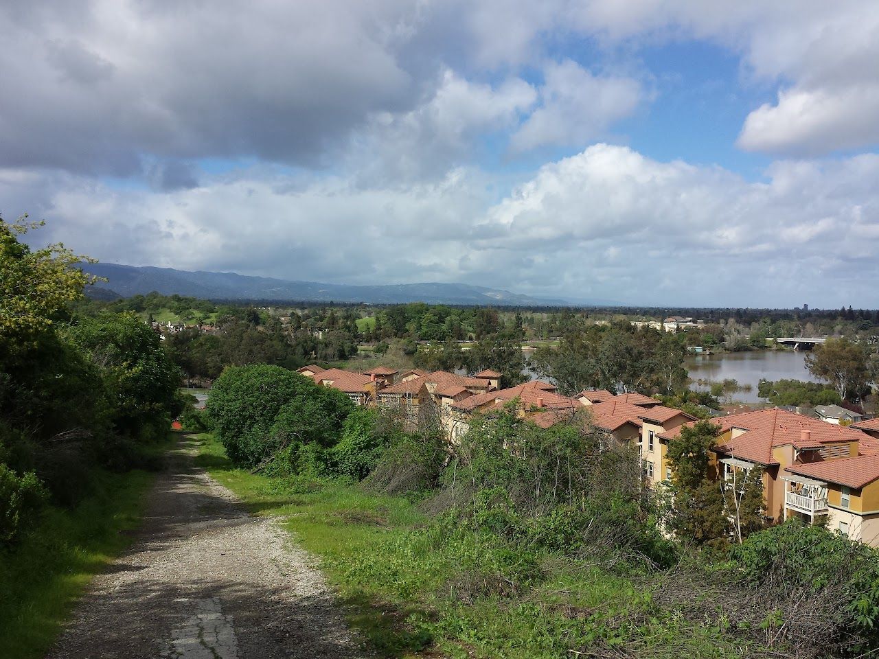 Almaden Lake Apts