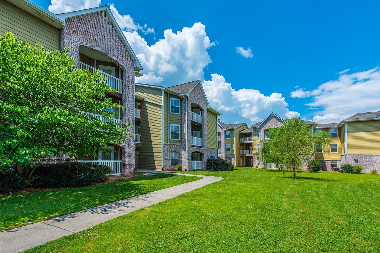 Appian Way Apts