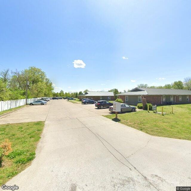 Apple Glen Apts