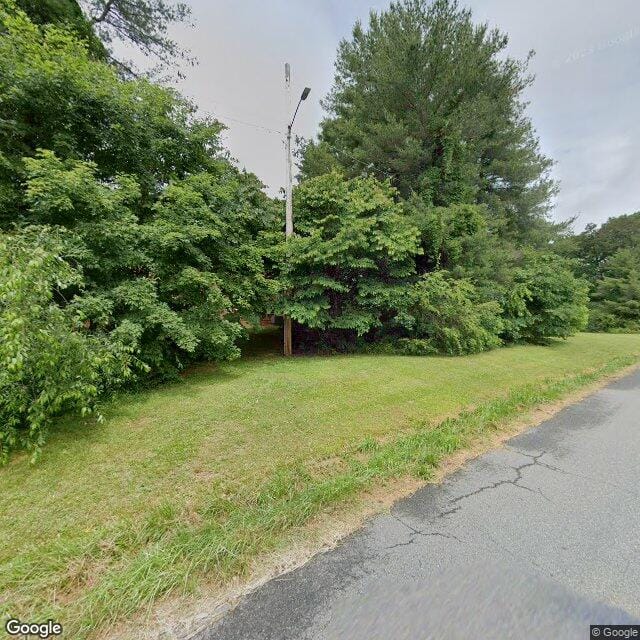 Apple Hill Apts