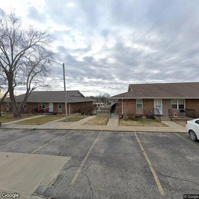 Apple Manor Apts