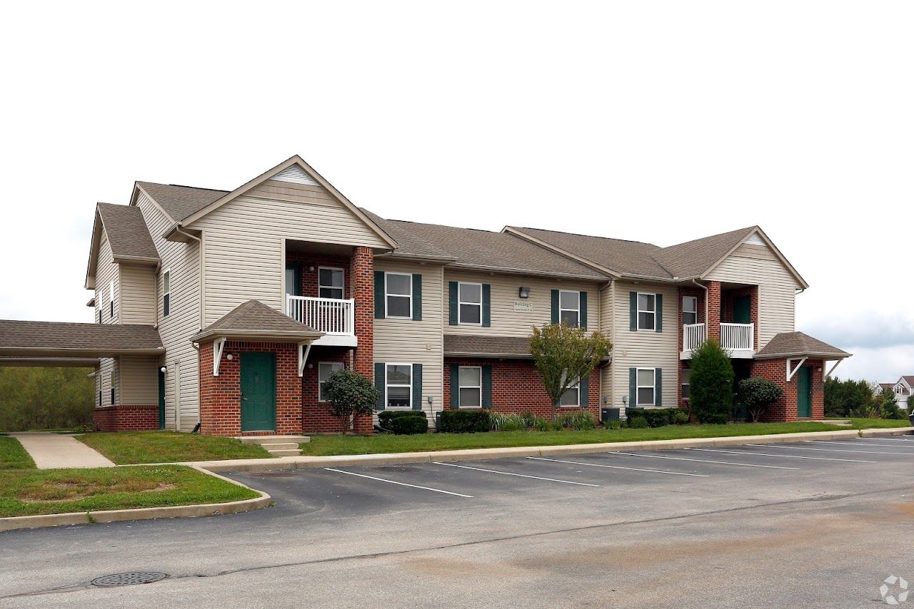 Arbors At Waters Edge