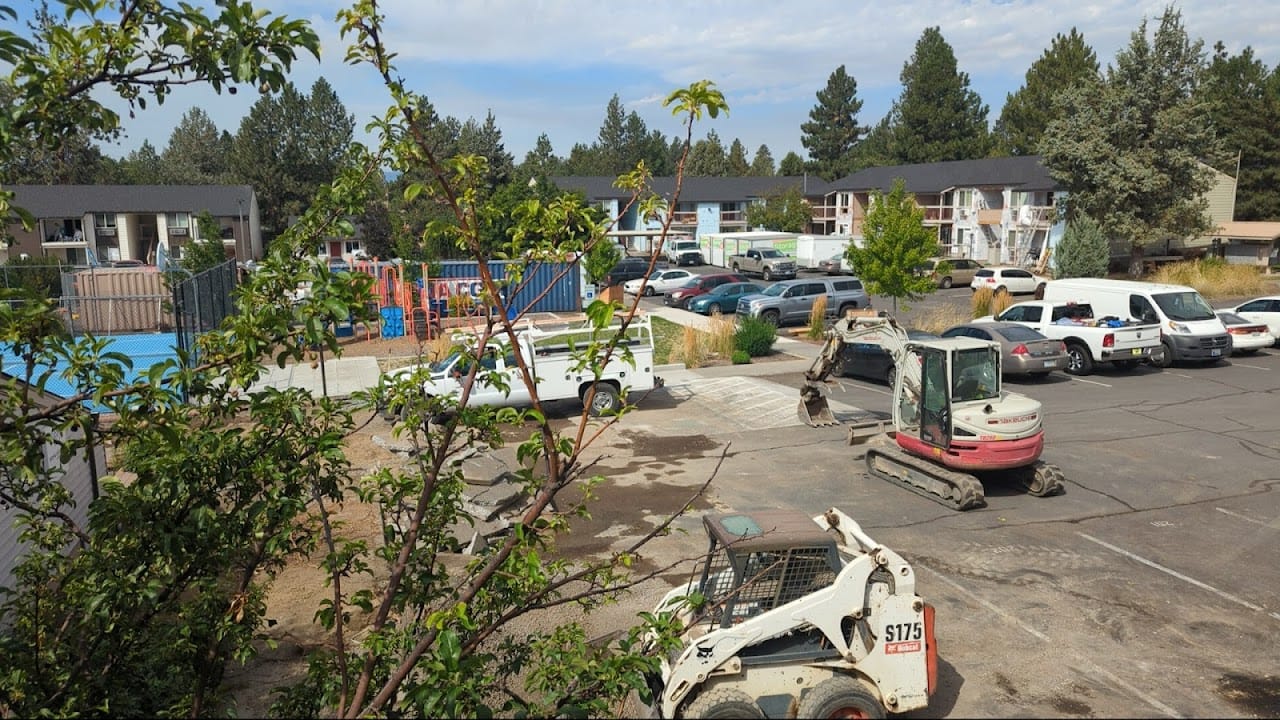 Ariel Glen Apts Site 1