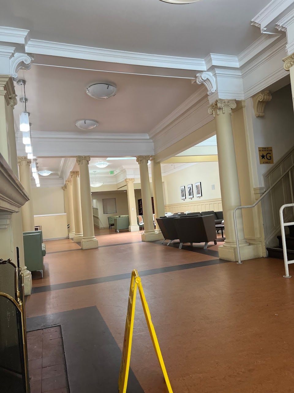 Arlington Hotel